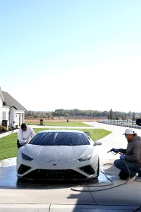 Detailing Lambo